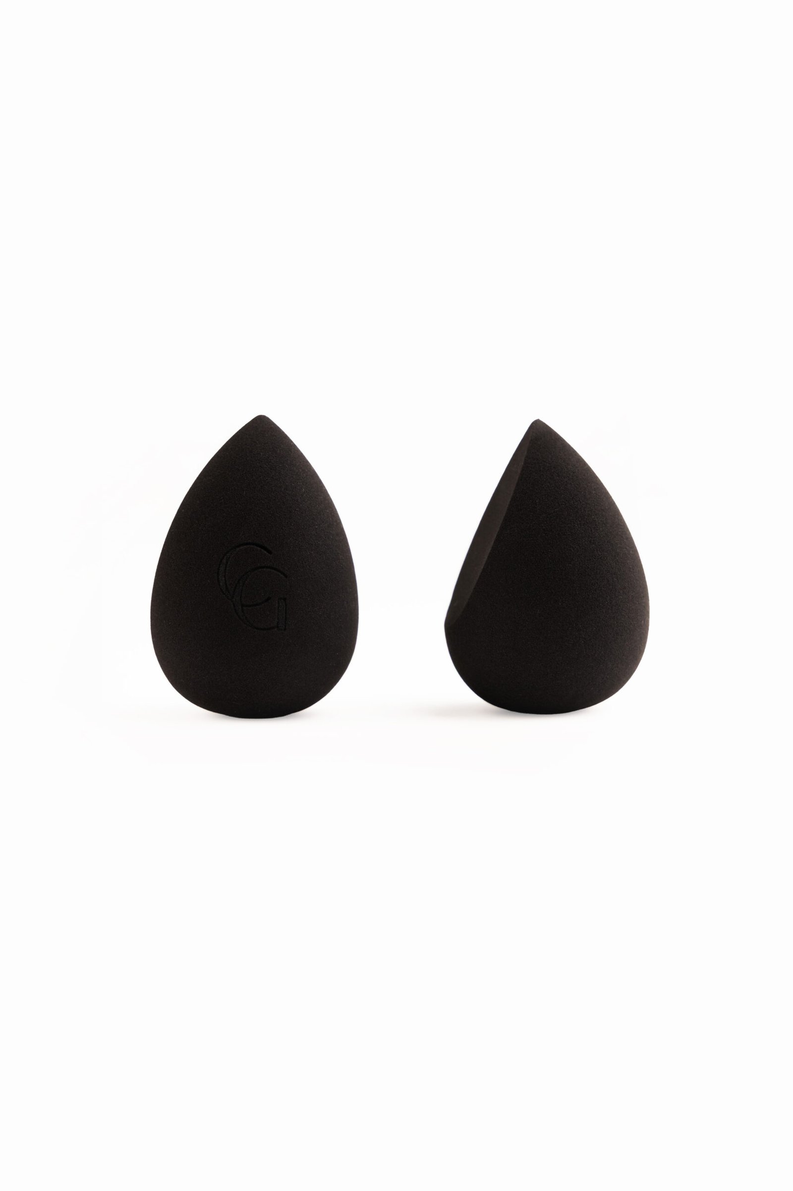 Angled Makeup Sponge - Image 4