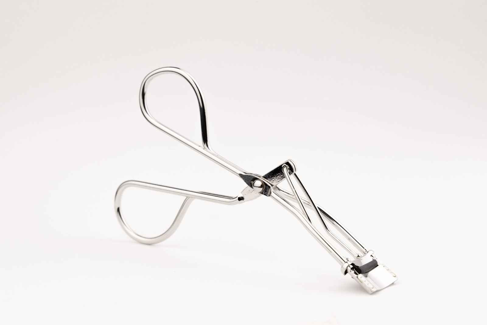 Eyelash Curler - Image 2