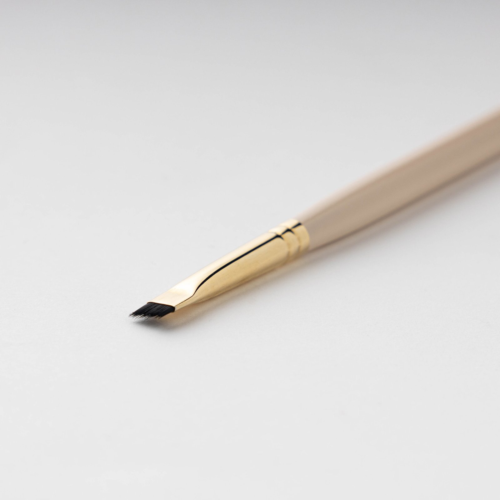 Ν4 / Wide Liner Brush - Image 3