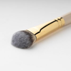 T10 / Angled Face & Contour Brush